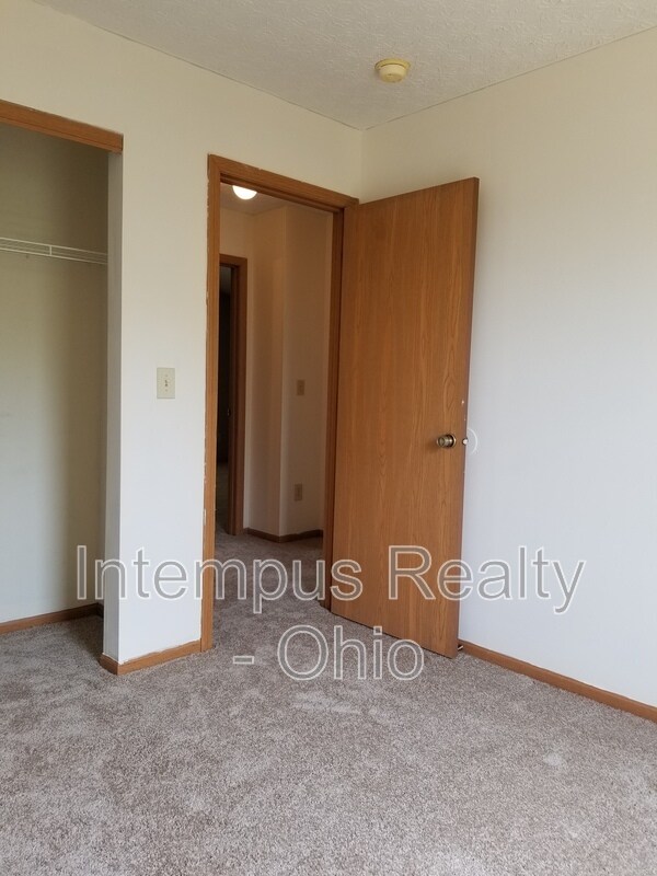Building Photo - 5903 Brookmont Dr