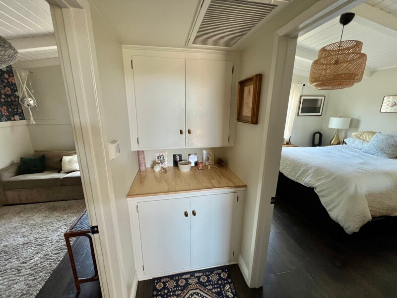 Building Photo - 726 Beall St