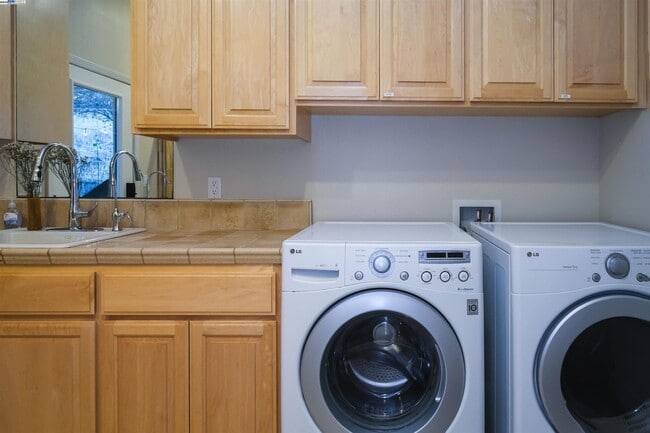 Building Photo - 5700 Alhambra Valley Rd