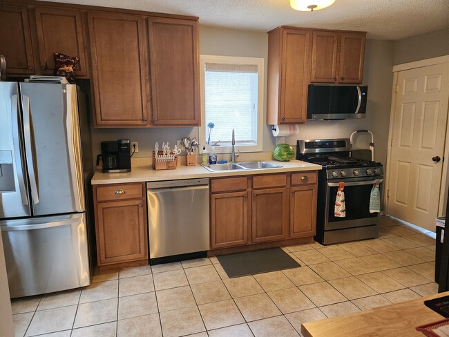 Building Photo - 307 W Scott St