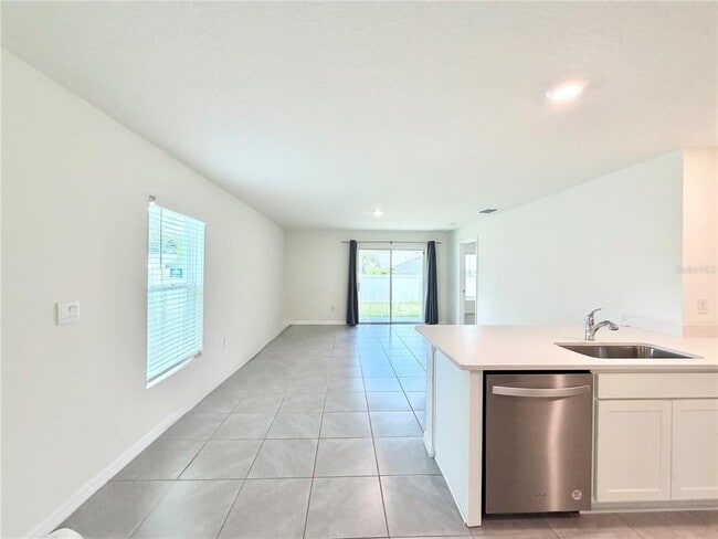 Building Photo - 31031 Silver Stage Dr