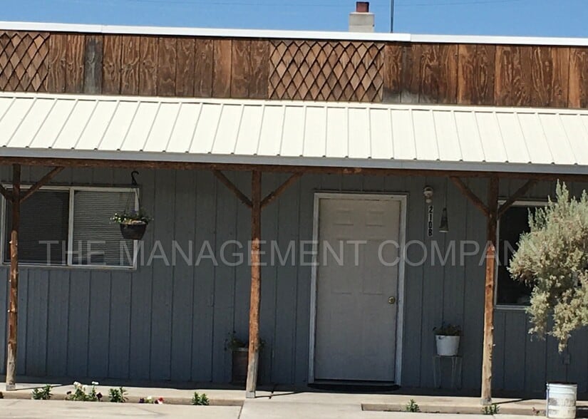 Primary Photo - 210 Monroe St W