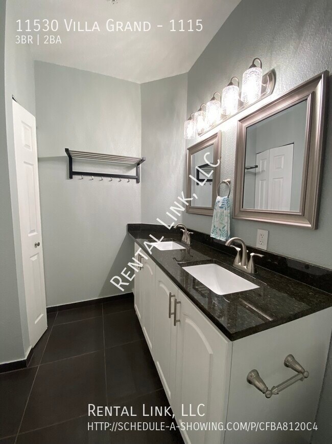 Building Photo - 11530 Villa Grand