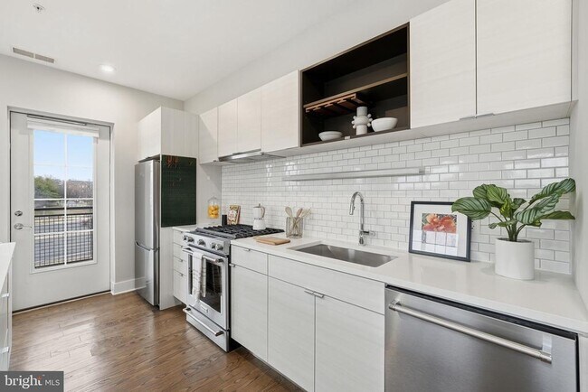 Building Photo - 502 Diamondback Dr