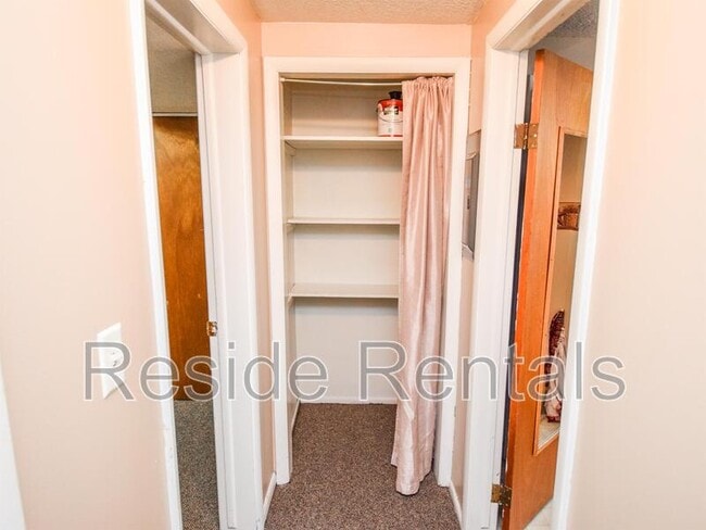 Building Photo - 695 N 150 W