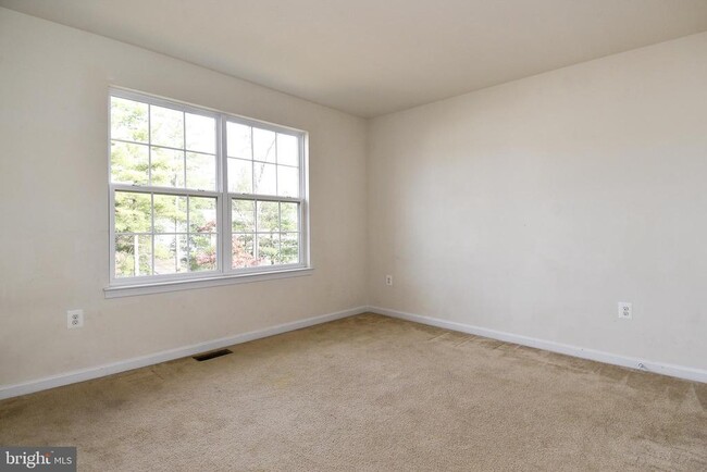 Building Photo - 3082 American Eagle Blvd