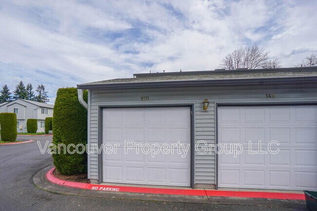 Building Photo - 4000 NE 109th Ave