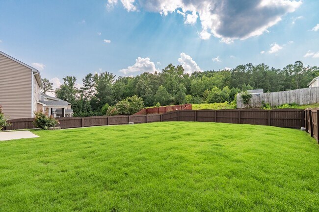 Building Photo - Gorgeous Single Family home in East Durham: Available Now