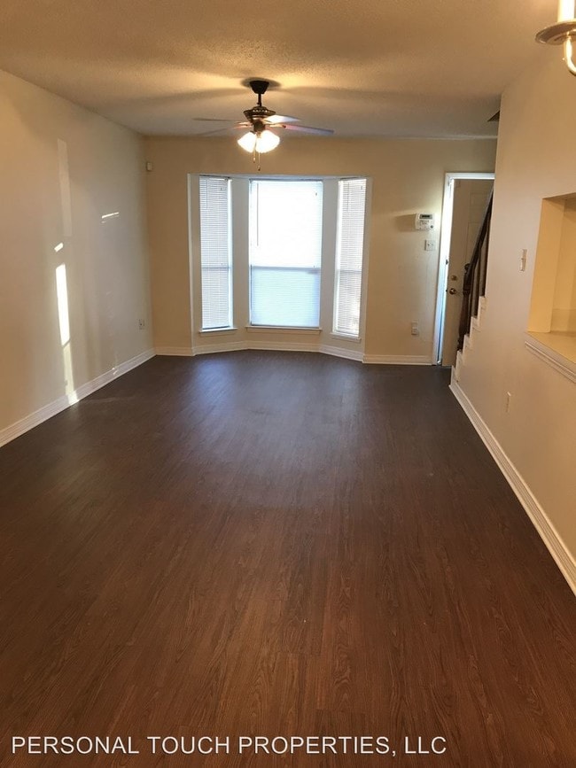 Building Photo - 3023 Toulon Dr