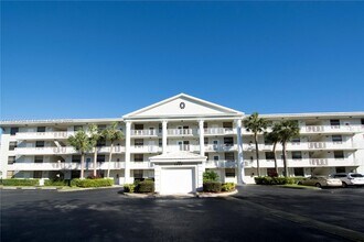 Building Photo - 1717 Whitehall Dr