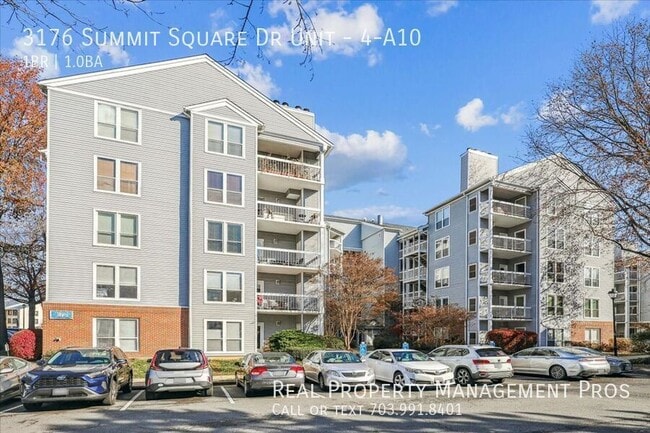 Building Photo - 3176 Summit Square Dr