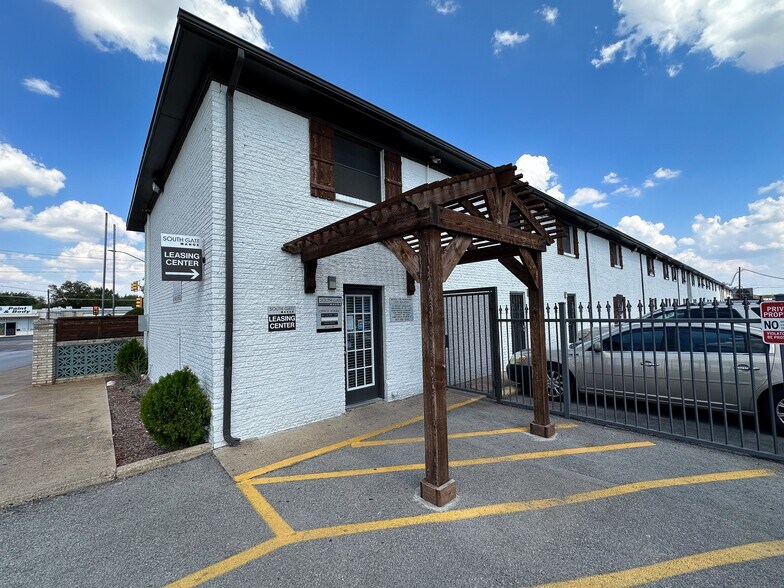 Southgate Manor Apartments 1200 E Seminary Dr Fort Worth TX 76115