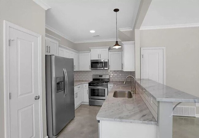 Building Photo - 5018 Wilburn Ave