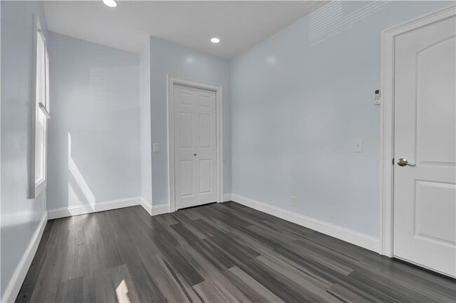 Building Photo - 255 Pearl St