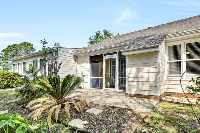 Building Photo - 2827 Springfield Dr