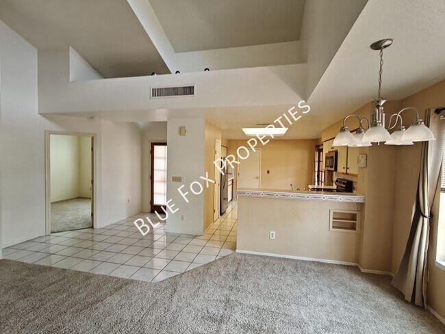 Building Photo - 131 E Horizon Cir