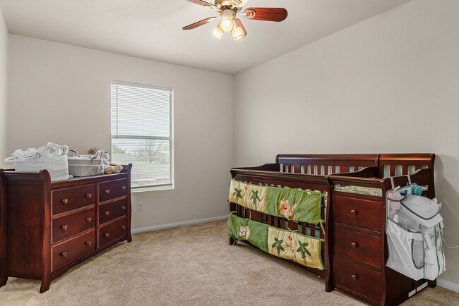 Building Photo - 2500 Waterfall Dr