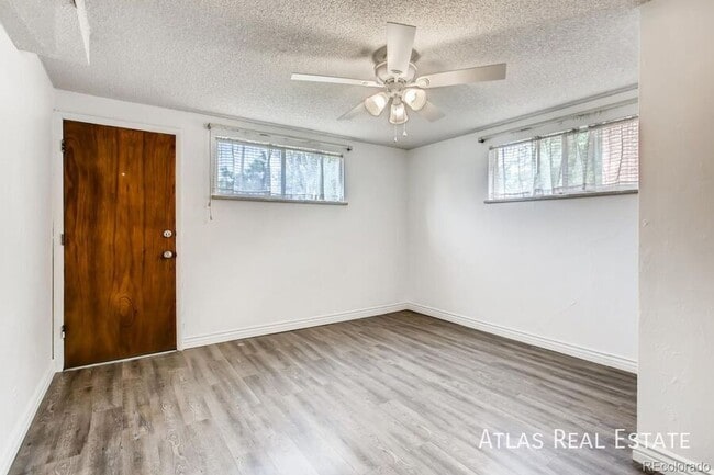 Building Photo - 1304 W Crestline-