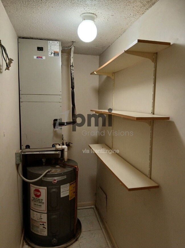 Building Photo - 1306 Arthur Ave