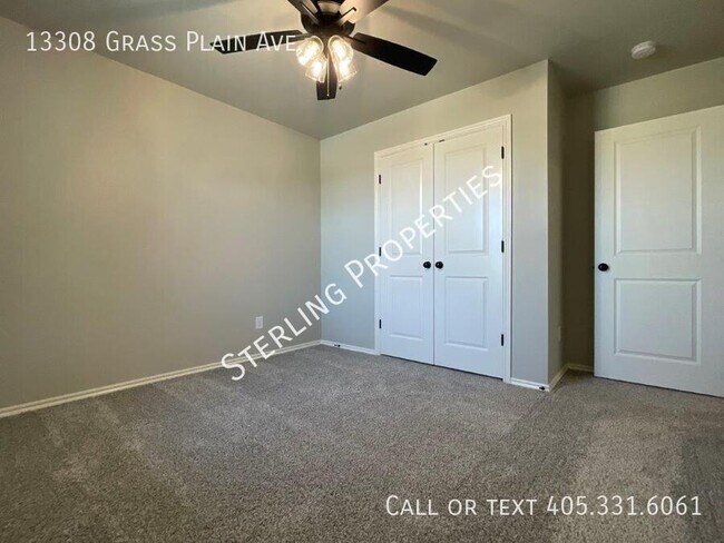 Building Photo - 13308 Grass Pln Ave
