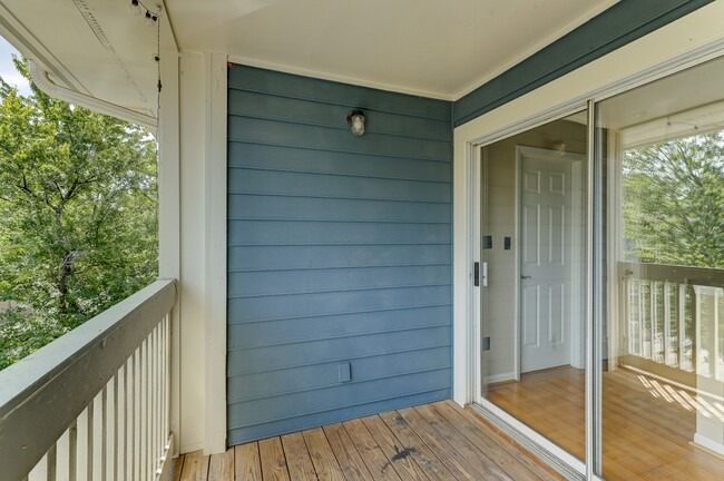 Building Photo - 501 Olmsted Park Pl
