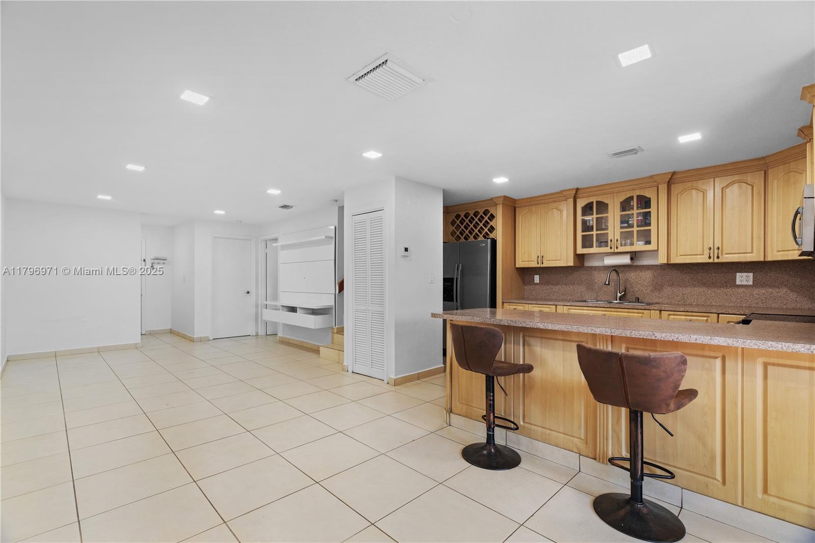 Building Photo - 2090 SW 122nd Ave