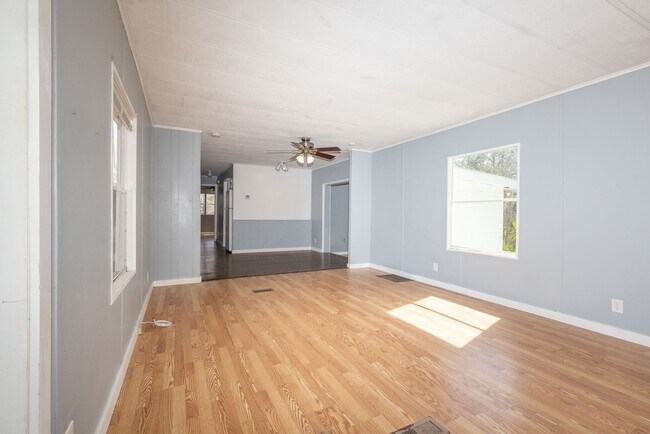 Building Photo - 2BR/2BA with Den Mobile Home on +/-5 Acres