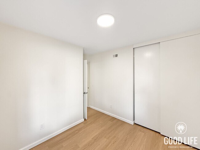 Building Photo - Freshly Remodeled 3B/2BA W/ Fenced Yard & Attached Garage!