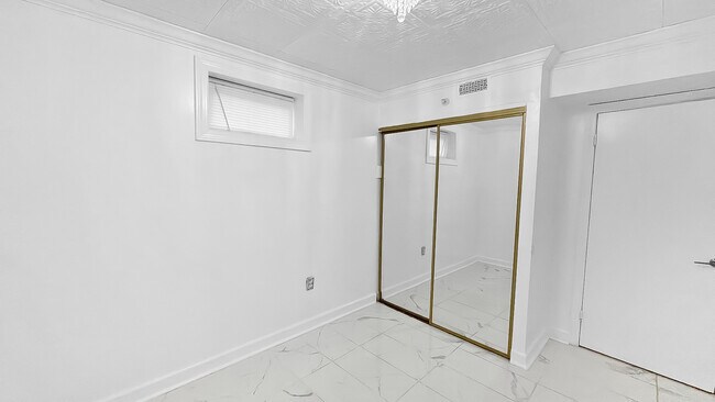 Building Photo - 2302 Old Fort Hills Dr