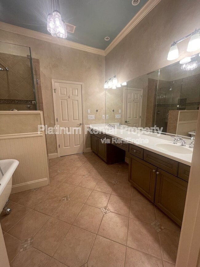Building Photo - 1460 Wembley Ct NE
