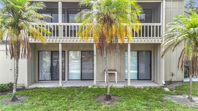 Building Photo - Fully Furnished 2BR/2BA Condo in the Heart...
