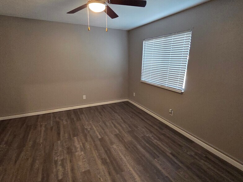 Building Photo - 1325 N Meridian Ave