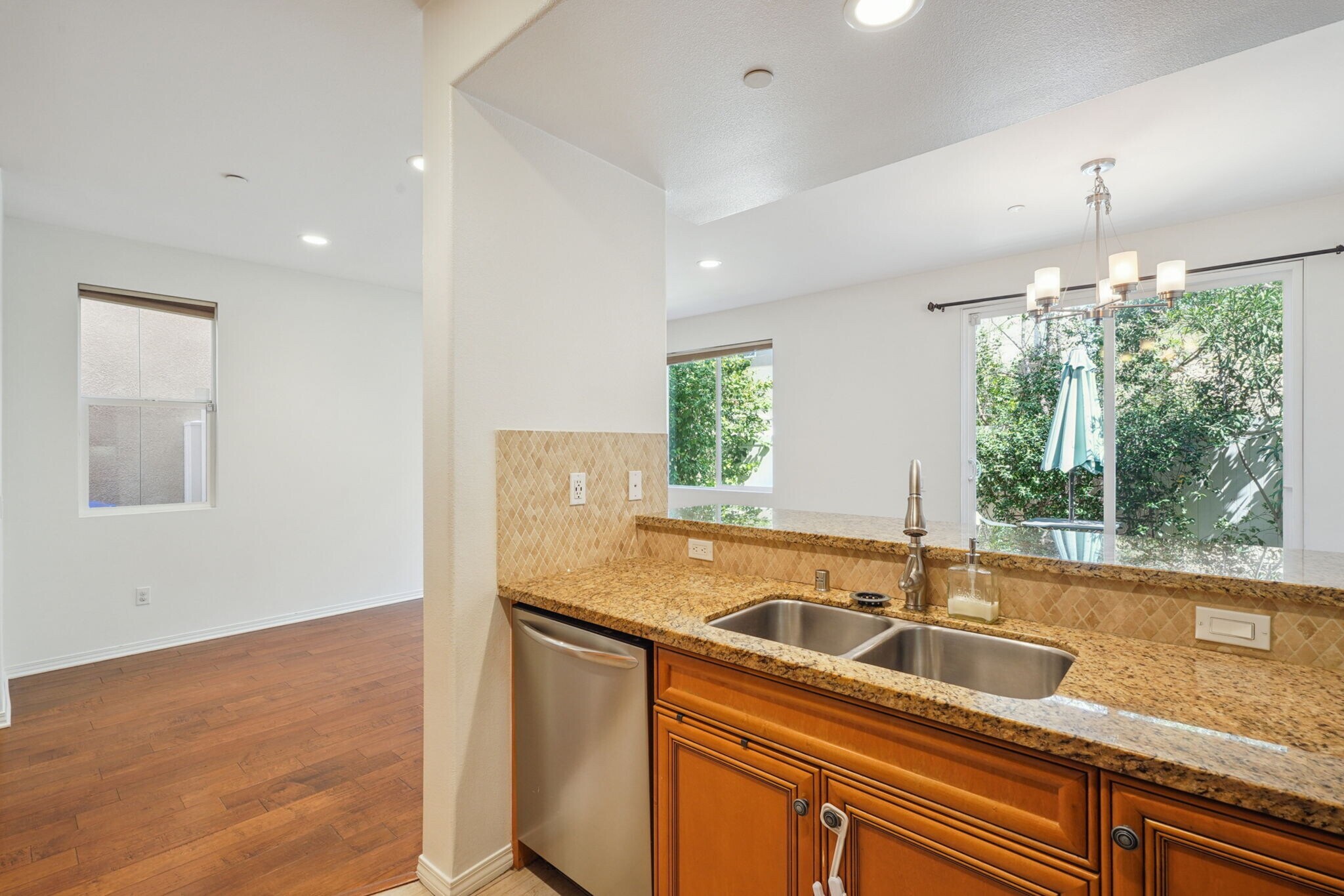 Building Photo - 5858 Levi Ln
