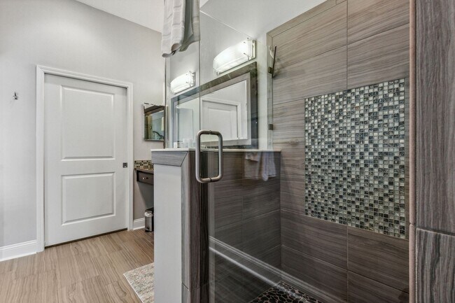Building Photo - 95217 Summerwoods Cir