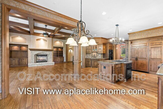 Building Photo - 16690 Country Club Dr