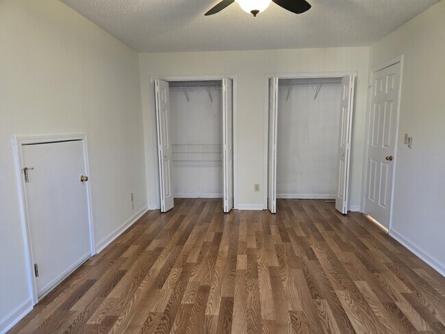 Building Photo - 5104 Grist Mill Ct