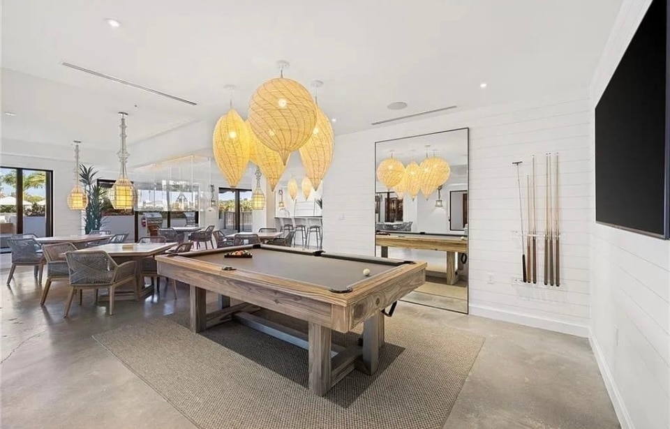 Building Photo - 1111 Central Ave