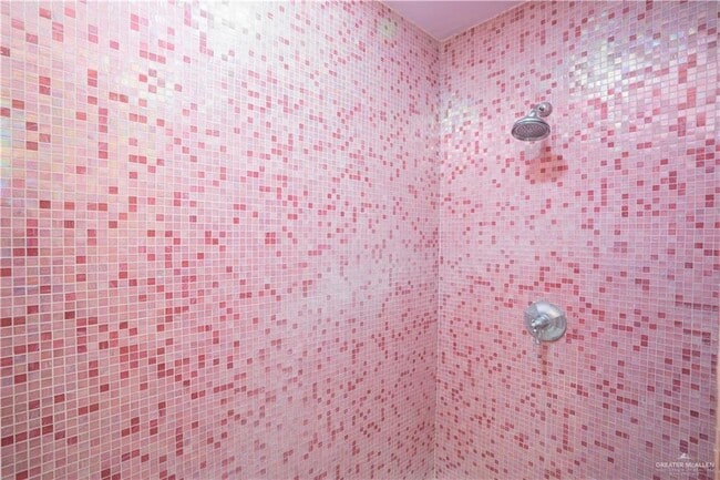 Building Photo - 24 Shasta St