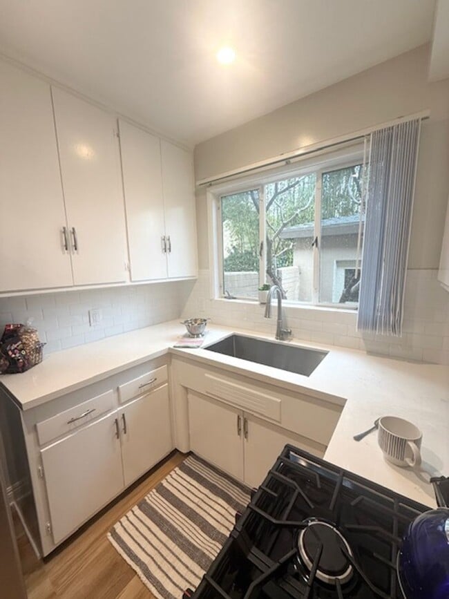 Building Photo - Milan Apartments