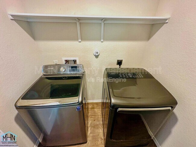 Building Photo - 5022 Jaspillite Ave