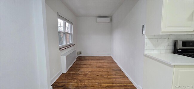 Building Photo - 40-19-4196 196th St