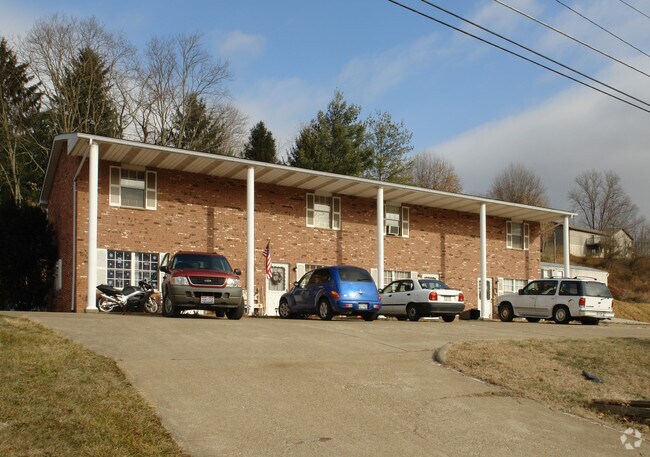 Colonial Terrace Apartments - Parkersburg, WV | Apartment Finder