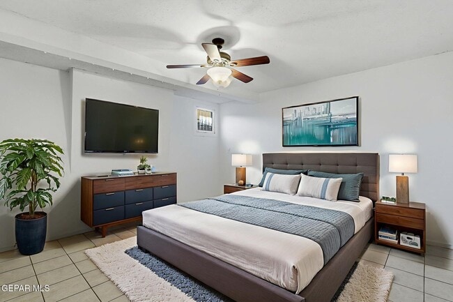 Building Photo - 2515 Arizona Ave