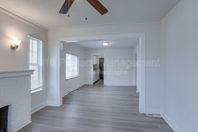 Building Photo - 6215 S Benton Ave