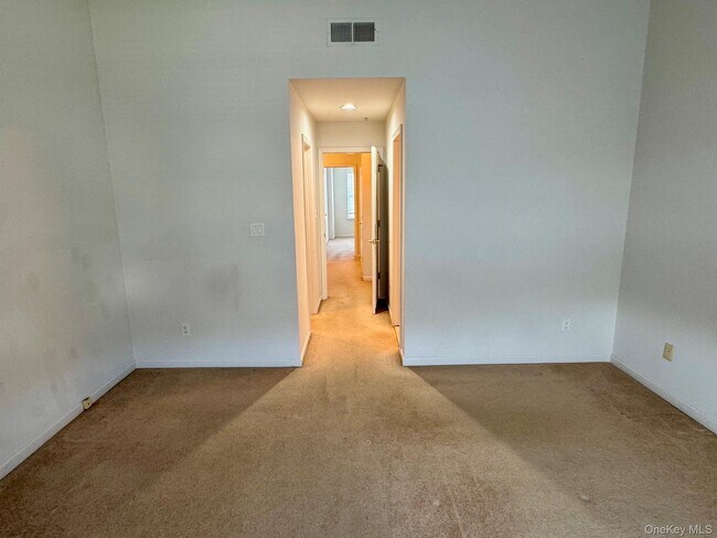 Building Photo - 19 Putters Way