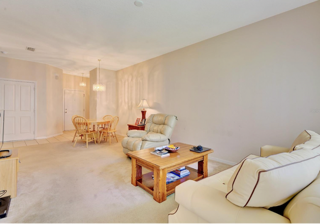 Building Photo - 4233 Hartridge Ln