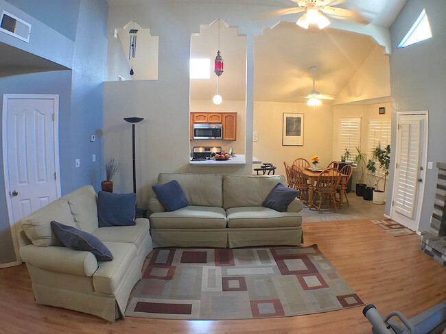 Building Photo - East El Paso 3 bed Refrig A/C