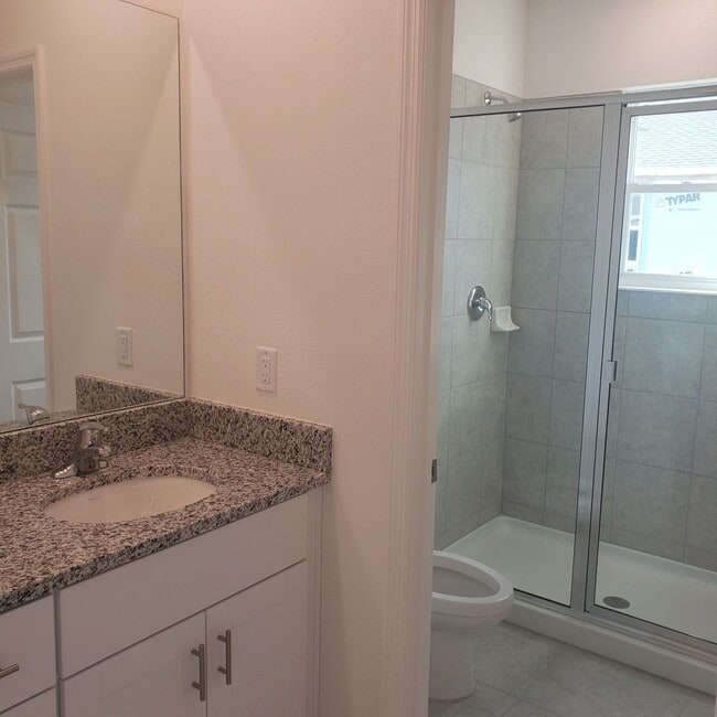 Building Photo - Like new spacious Townhome in Wesley Chapel! 3bedrooms/2.5 bathrooms/2 car garage