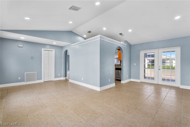 Building Photo - 1715 NE 2nd Ave