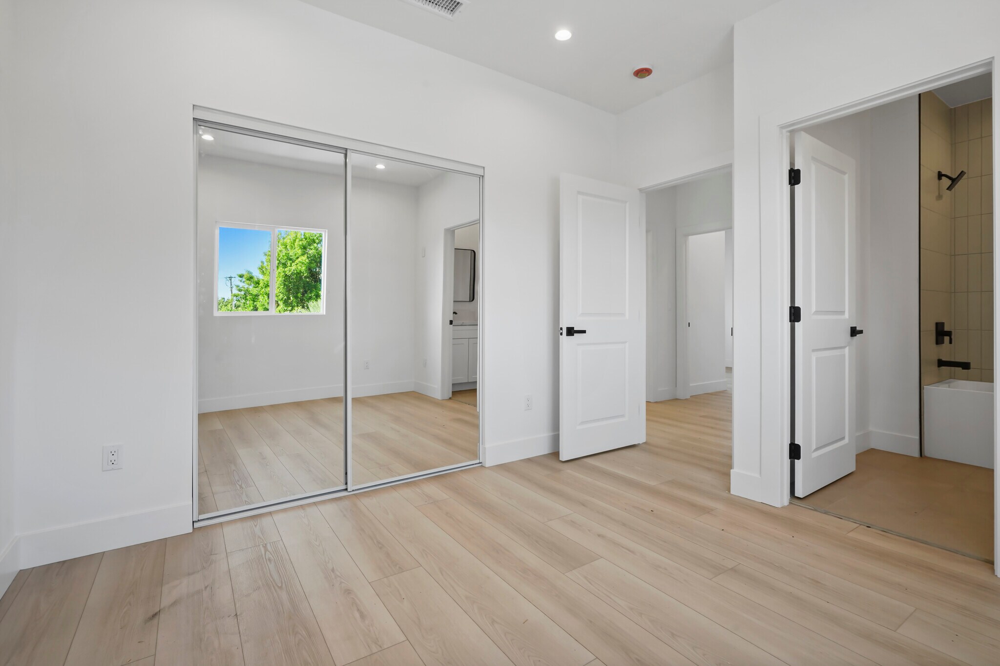 Building Photo - 11533 Dronfield Ave